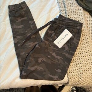 Athleta Camo Farallon Jogger NWT